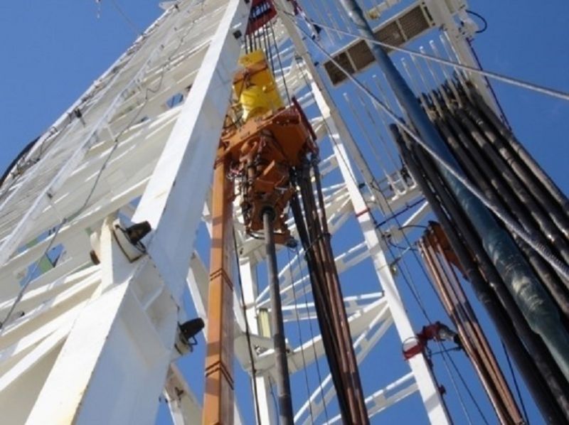 Drilling rig mast